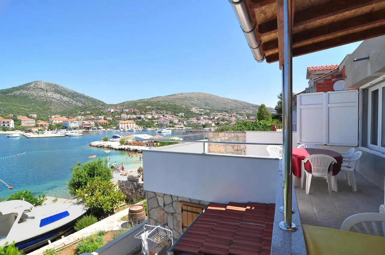 Apartment On The Beach, Zoranka Seget Vranjica 0*,  Croatia