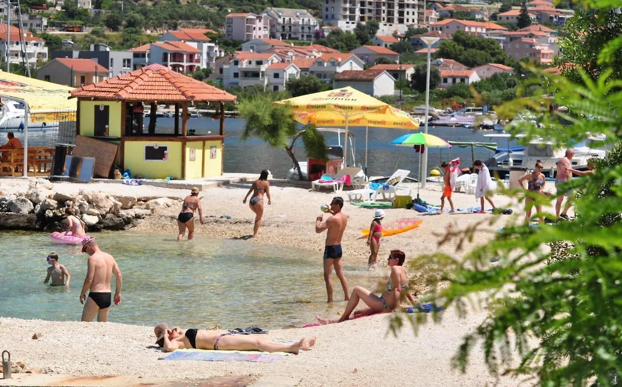 Apartment On The Beach, Zoranka Seget Vranjica