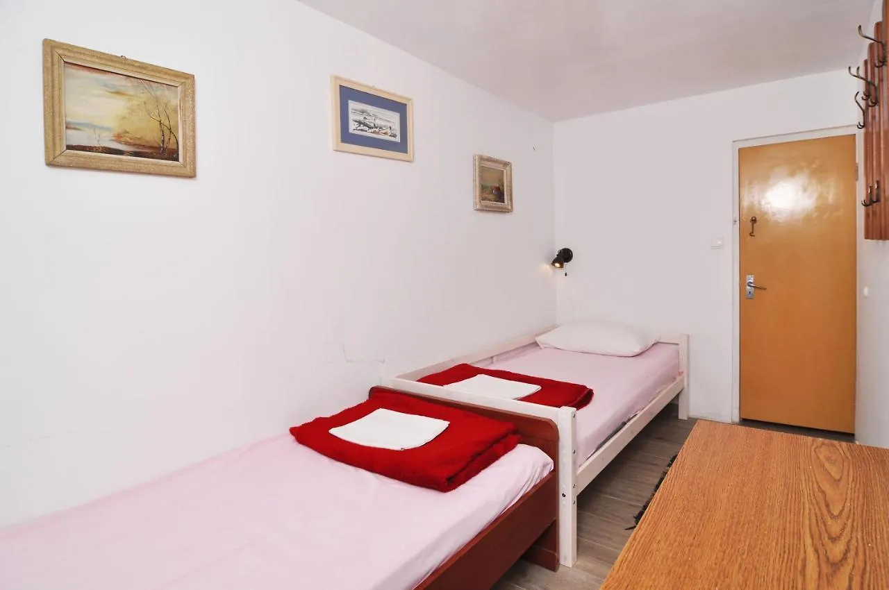 Apartment On The Beach, Zoranka Seget Vranjica Croatia