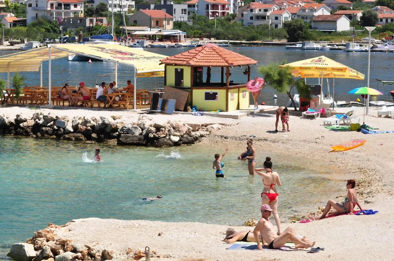 Apartment On The Beach, Zoranka Seget Vranjica